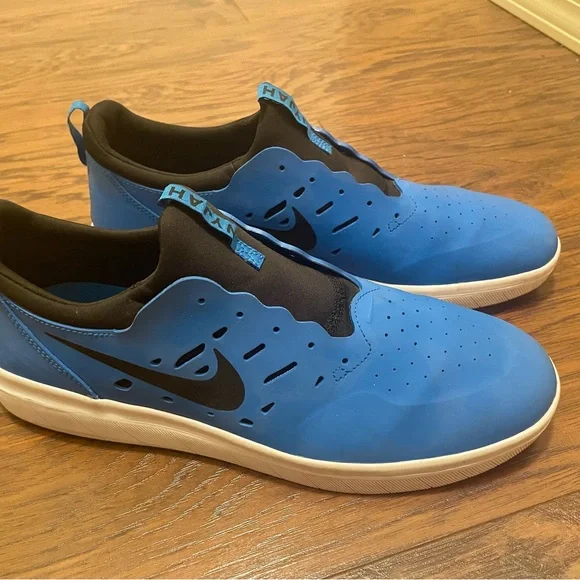 Nike Blue and Black Men's Hyper Huarache Sneakers - Picture 1 of 7